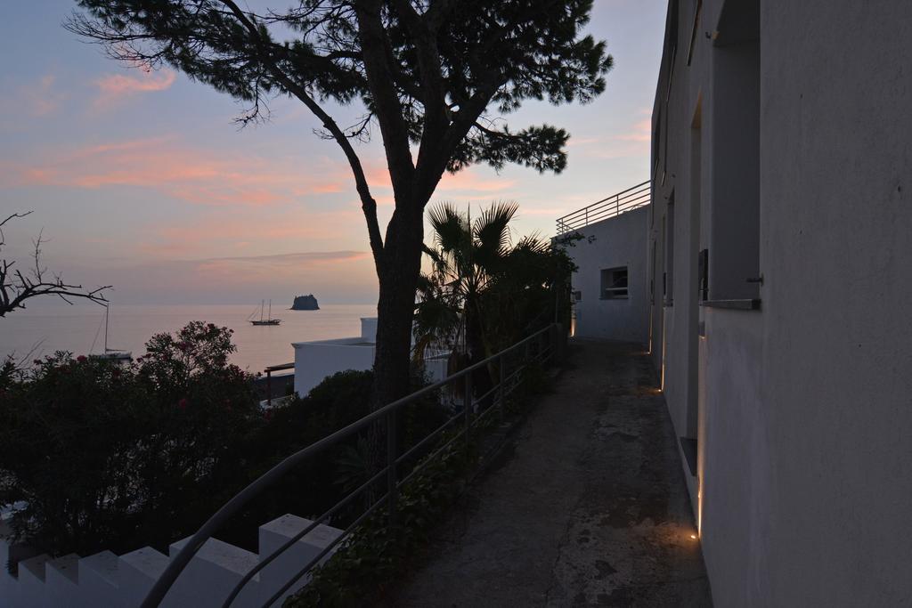 Il Gabbiano Relais In Stromboli Aparthotel Luaran gambar