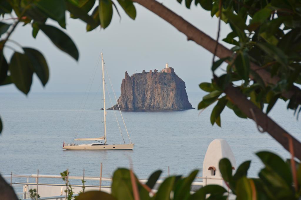 Il Gabbiano Relais In Stromboli Aparthotel Luaran gambar