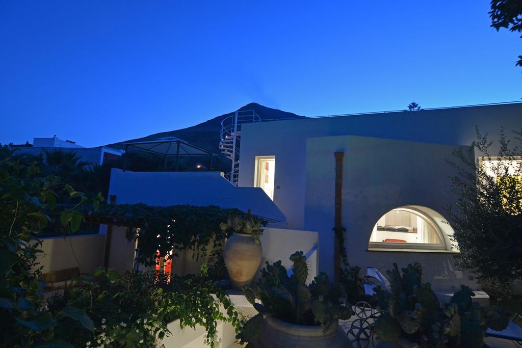 Il Gabbiano Relais In Stromboli Aparthotel Luaran gambar