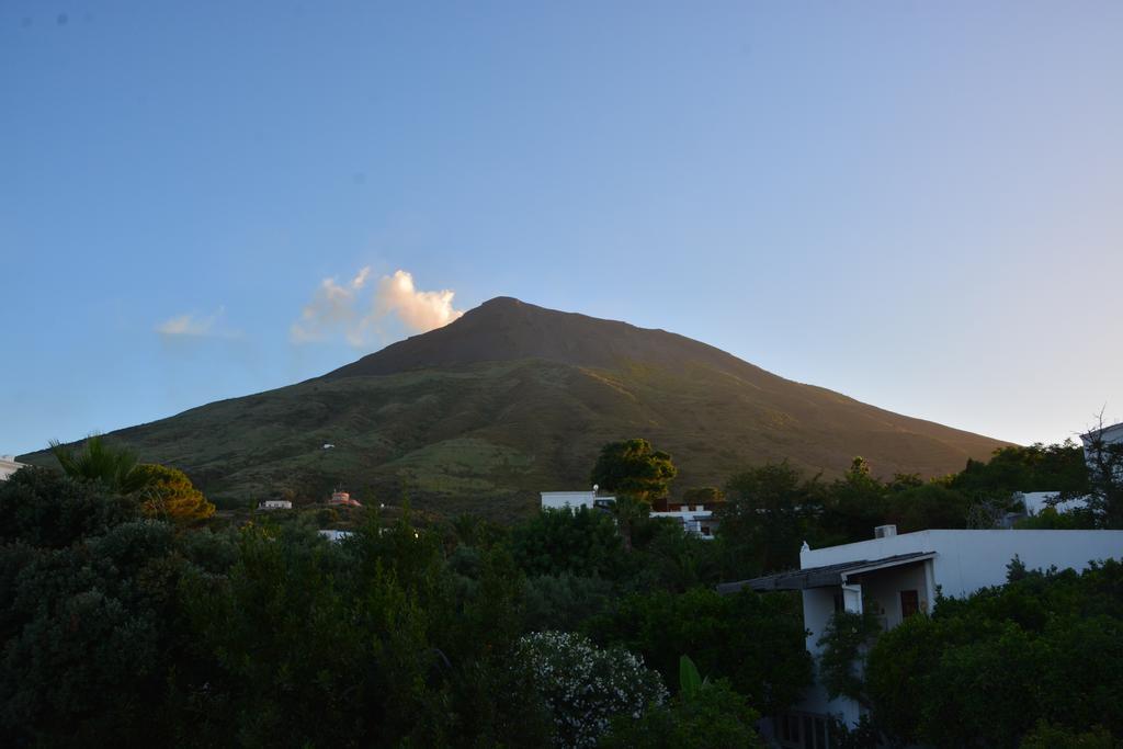 Il Gabbiano Relais In Stromboli Aparthotel Luaran gambar