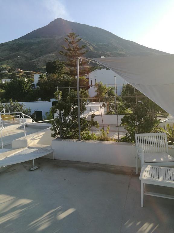 Il Gabbiano Relais In Stromboli Aparthotel Luaran gambar