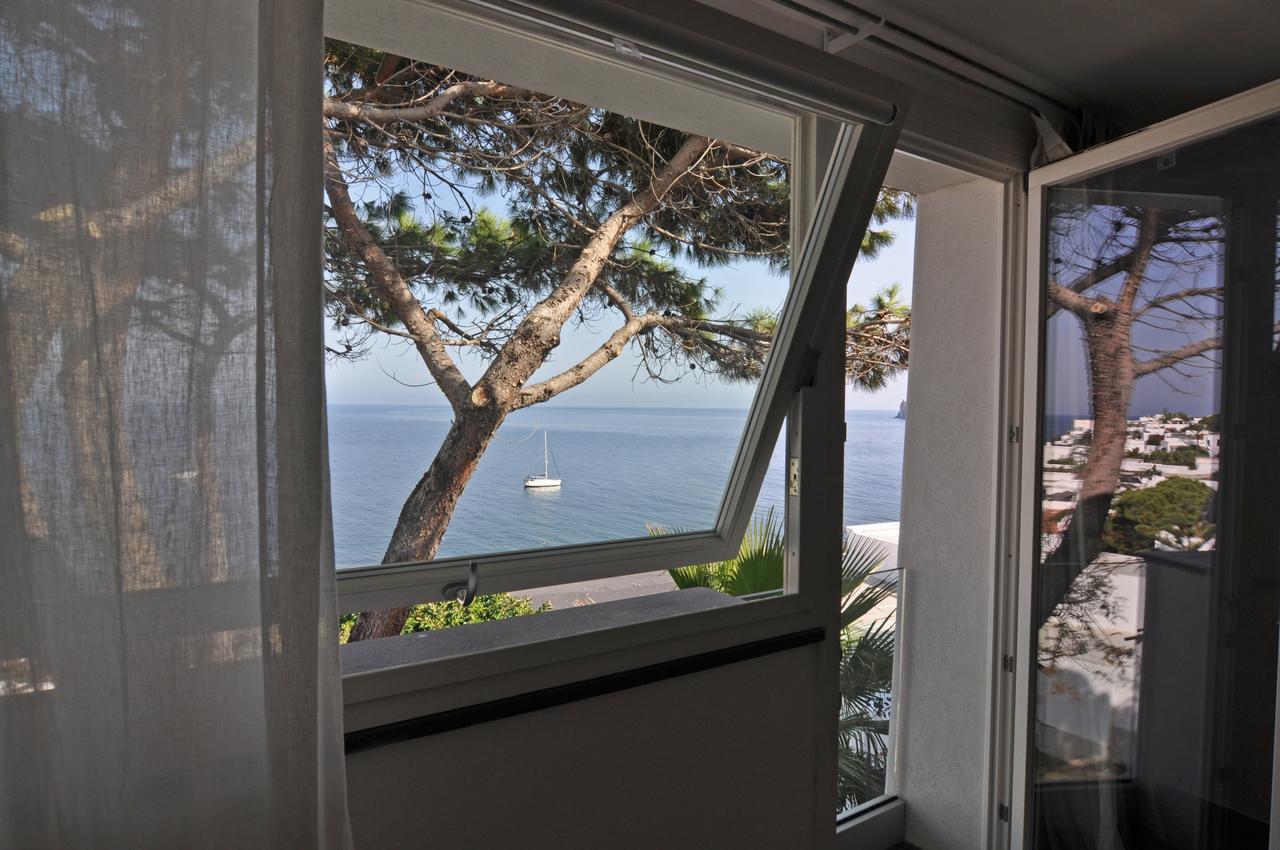 Il Gabbiano Relais In Stromboli Aparthotel Luaran gambar